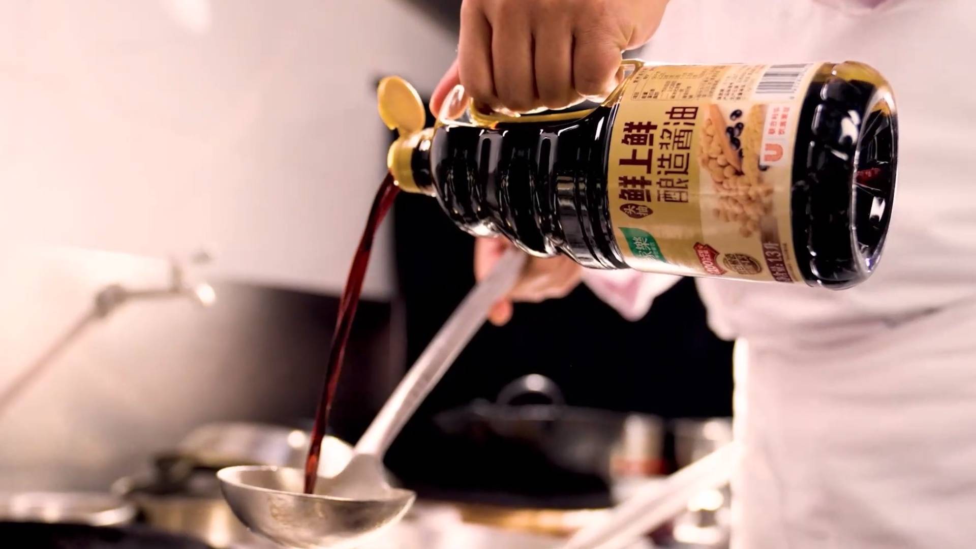Unilever Food Solutions premium professional soy sauce is disrupting the market in China.